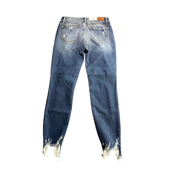 Judy Blue Mid Rise Distressed Cropped Skinny Jeans Size 28 NWT - Picture 6 of 7